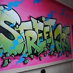 Street Art Hotel 2*