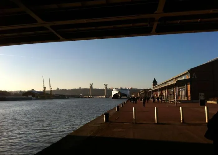 Street Art فندق روان