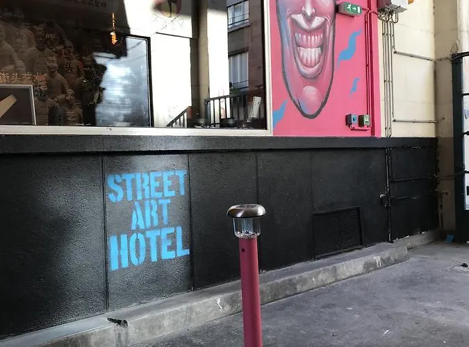 Street Art فندق 2*